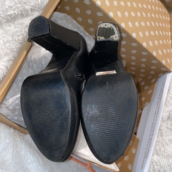 Call it spring size 11 black ankle boots - Picture 3 of 5